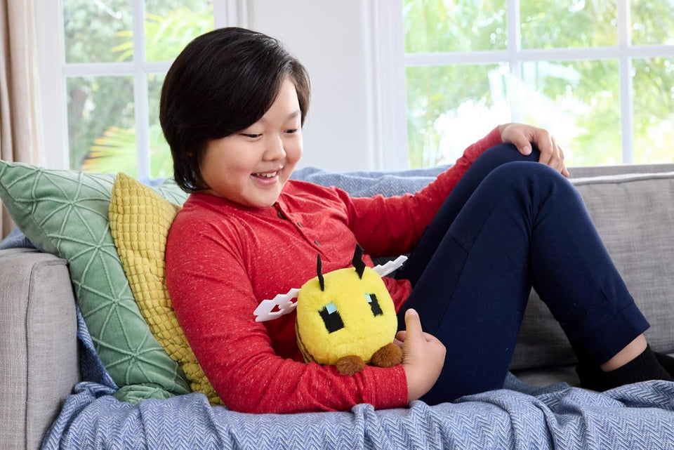 Mattel Minecraft Plush Toy, Bee Soft Doll Inspired by A Minecraft Movie Character, 8-inch Collectible