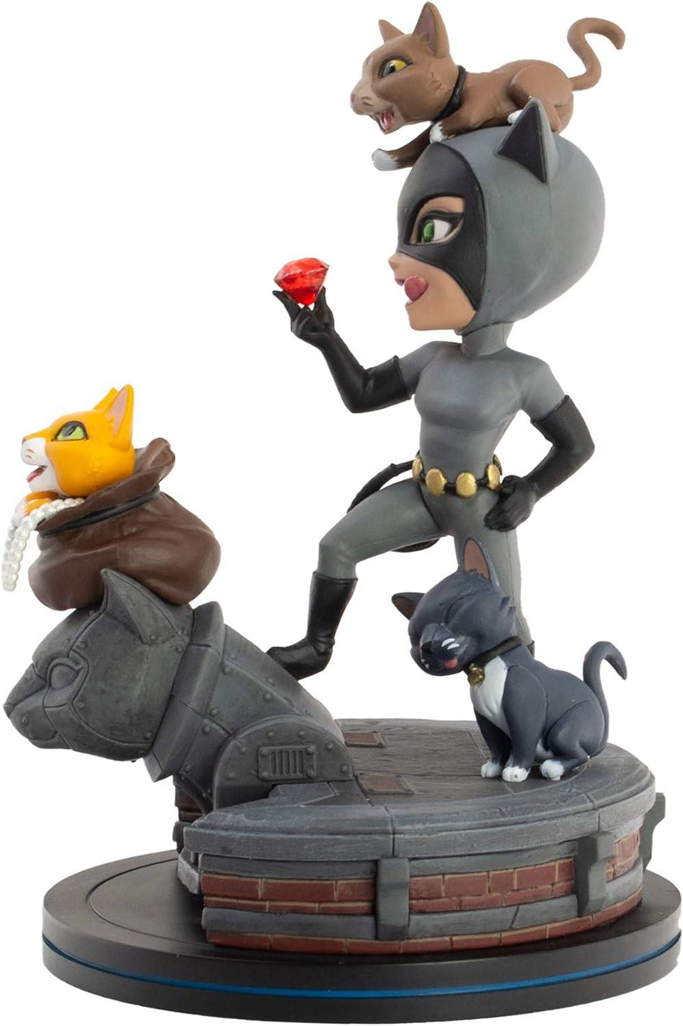 Selina Kyle Catwoman Suit Q-Fig Elite Batman Animated Series Figure Quantum Mechanix