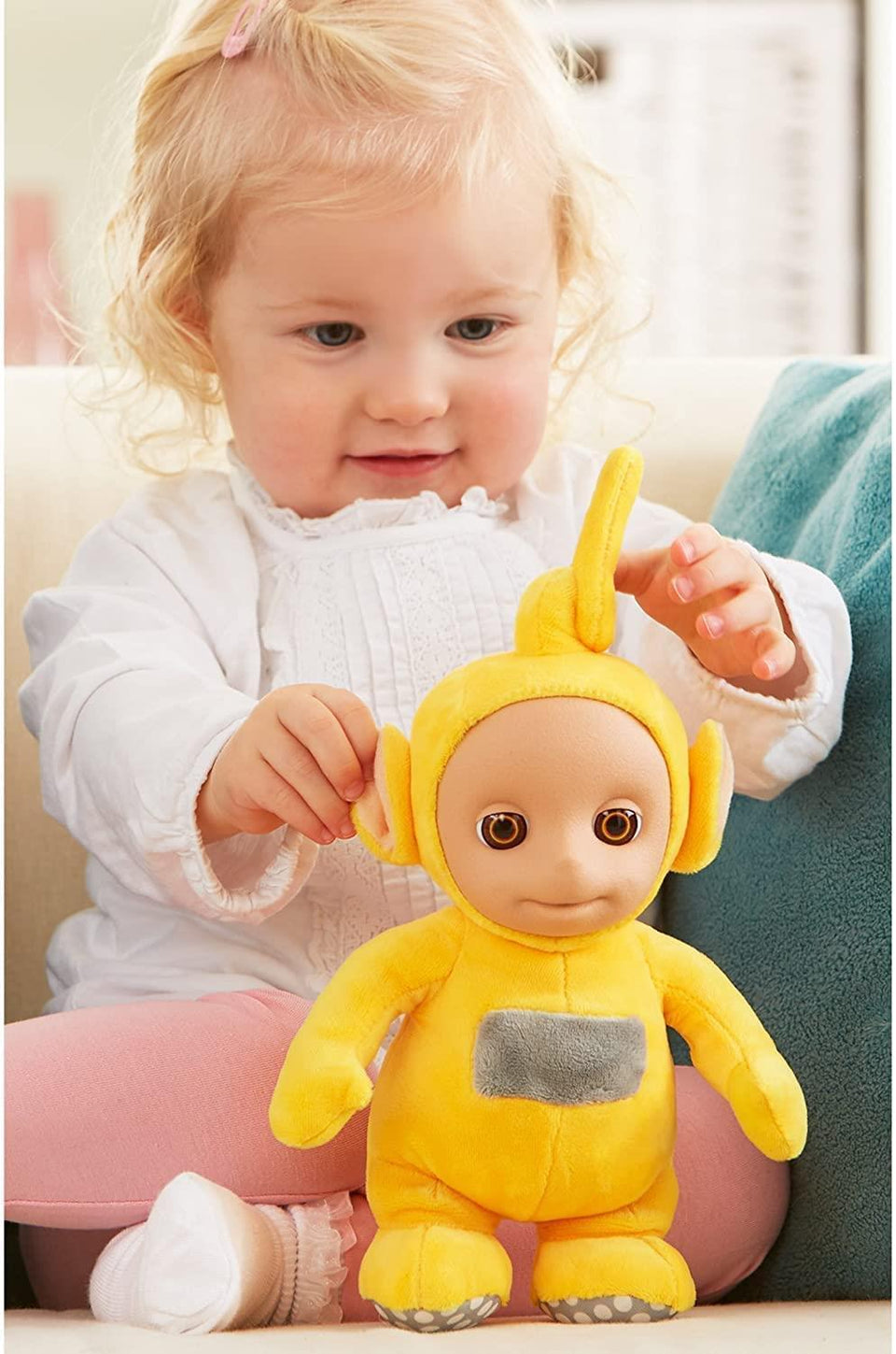 Teletubbies Talking Laa Laa Yellow Plush 11" Doll Giggles Teletubby Talks Mighty Mojo